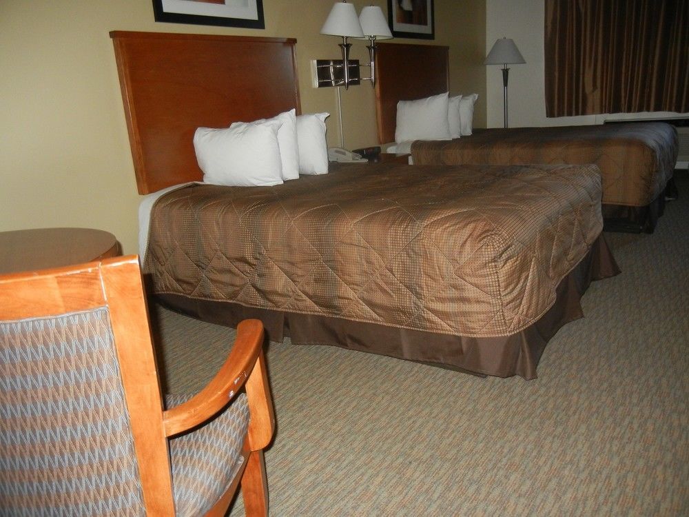 Days Inn By Wyndham Phenix City Near Fort Moore Esterno foto