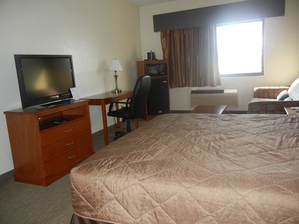 Days Inn By Wyndham Phenix City Near Fort Moore Esterno foto